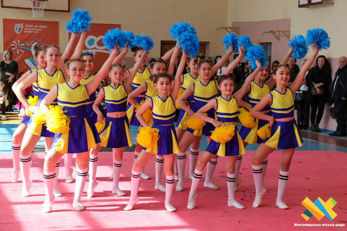 Визначились найсильніші шкільні команди з черліденгу у Житомирі 