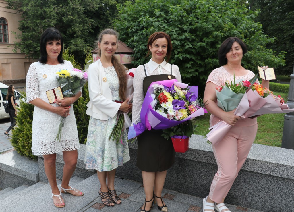 Шестеро житомирянок отримали почесне звання «Мати-героїня»