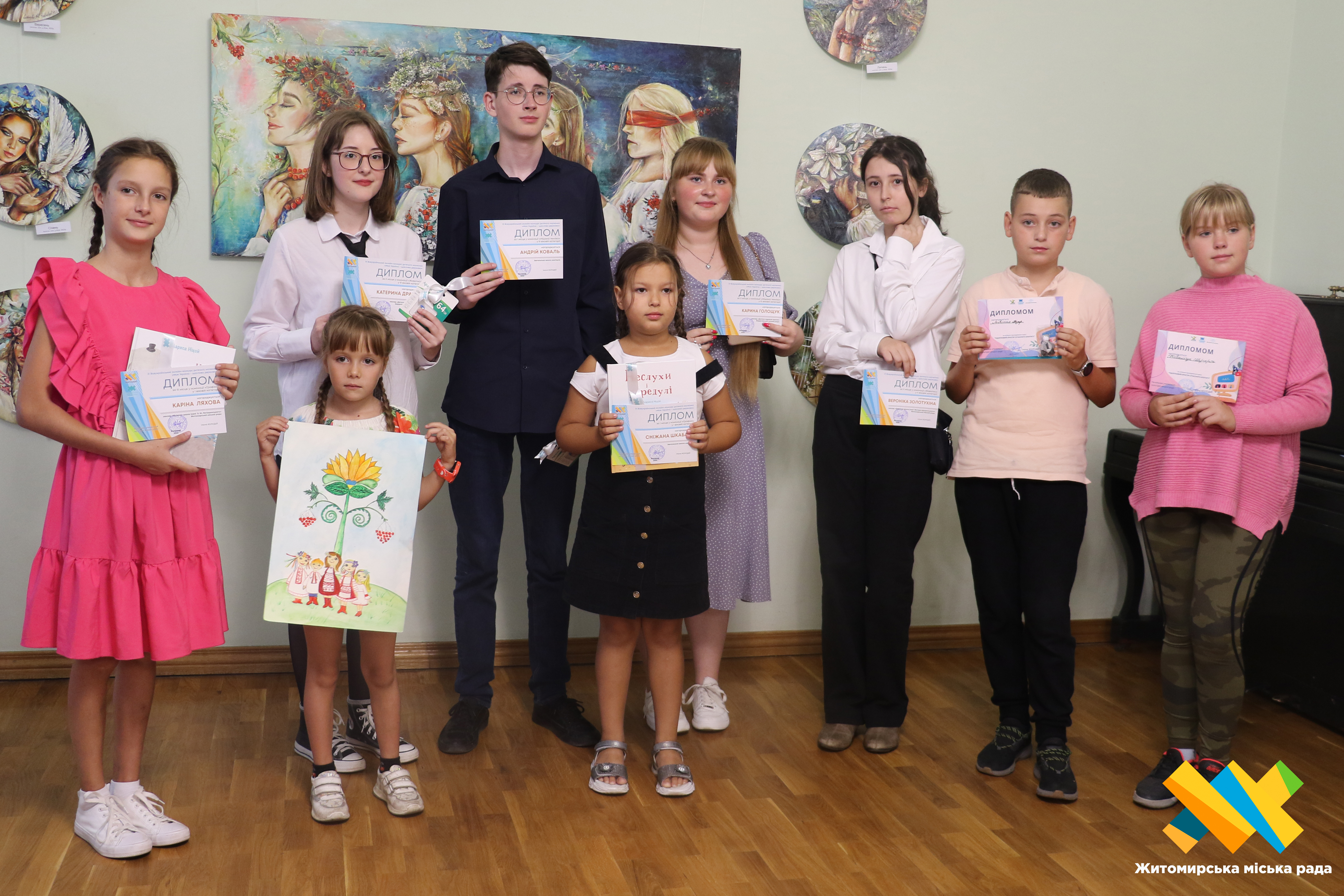 «Моя Україна – щаслива держава»: нагородили переможців та призерів всеукраїнського онлайн- конкурсу дитячого малюнка